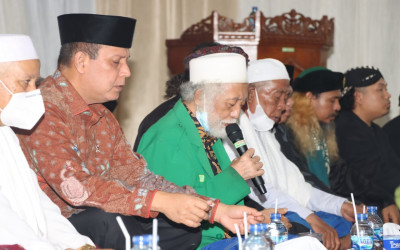 Istighosah Ulama Dan Umaro Sebanten